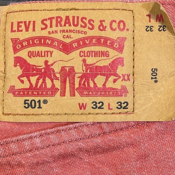 Levis 501 White Oak Cone Denim Jeans

These fit like size 30 waist 32 inseam - Picture 2 of 10